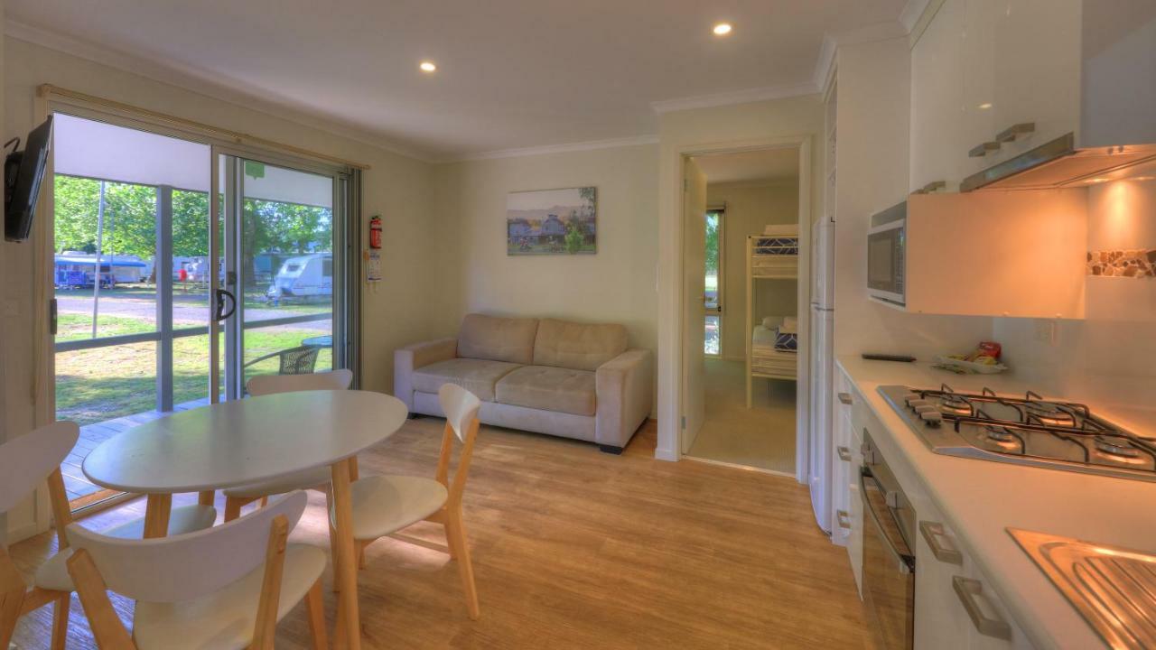 Myrtleford Holiday Park Buitenkant foto
